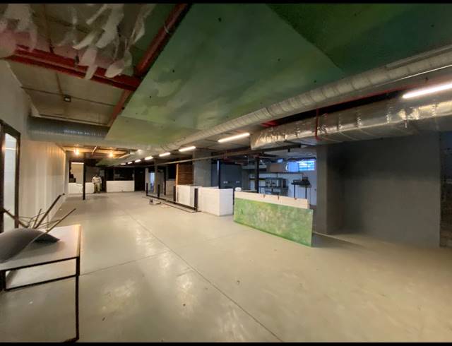 2,189M² OFFICE TO LET IN WOODSTOCK